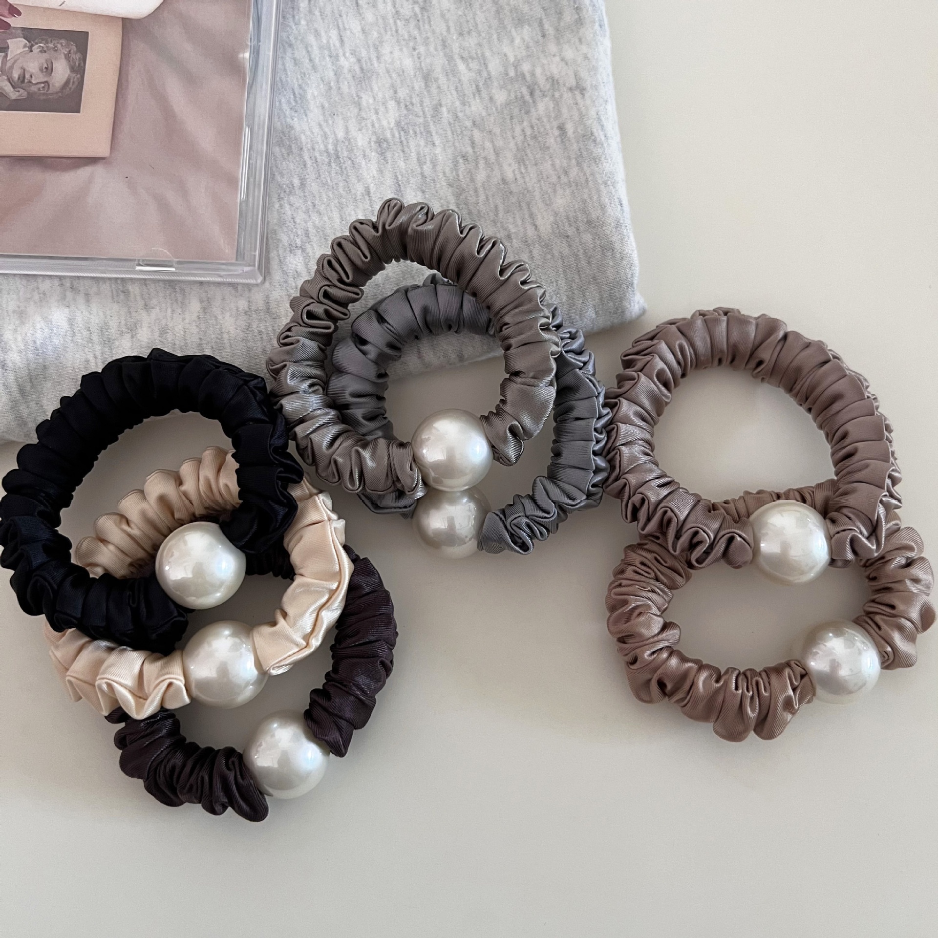 Women's Simple Artificial Pearl Hair Tie Spring Accessory Black