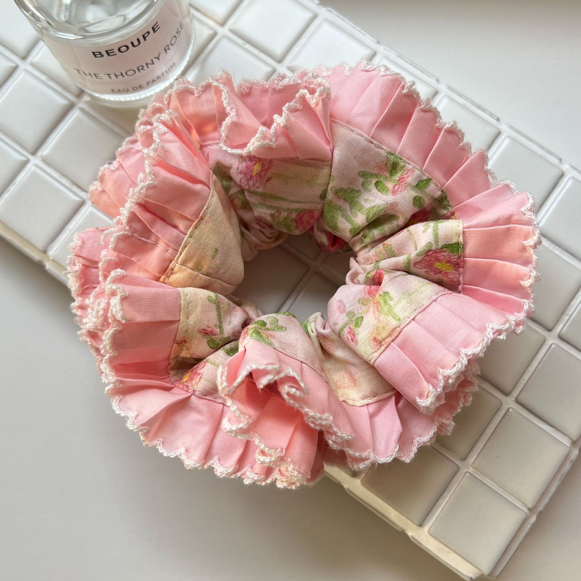 Women's Soft Cloth Hair Scrunchie Pastoral Floral Pattern Design