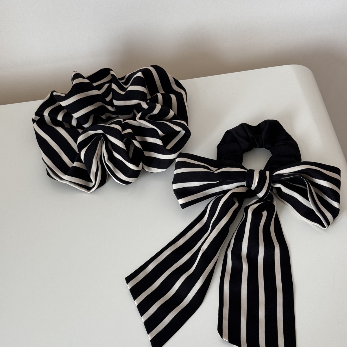 Women's Commuter Pleated Cloth Bowknot Hair Tie Irregular Striped