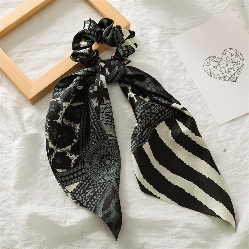 Women's Casual Holiday Cloth Headband Hair Accessories Elegant Striped