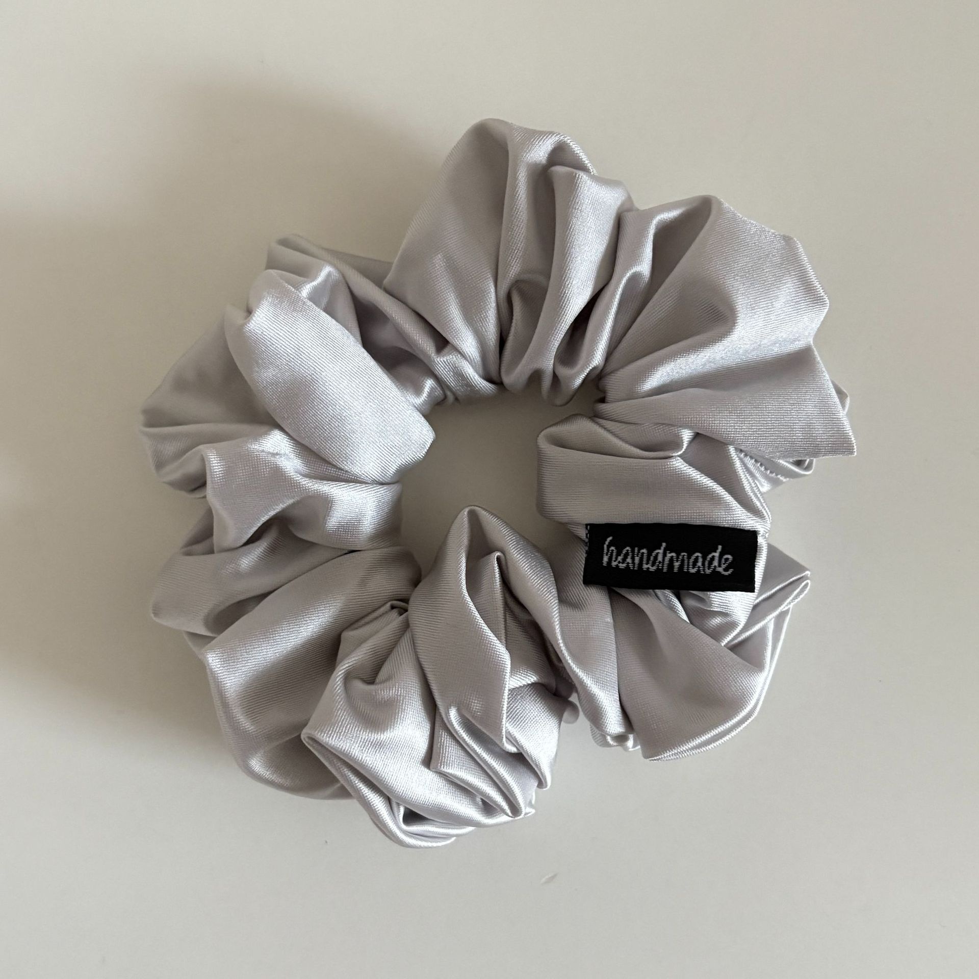 Women's Elegant Solid Color Satin Hair Tie, Chic Spring Accessory in Black