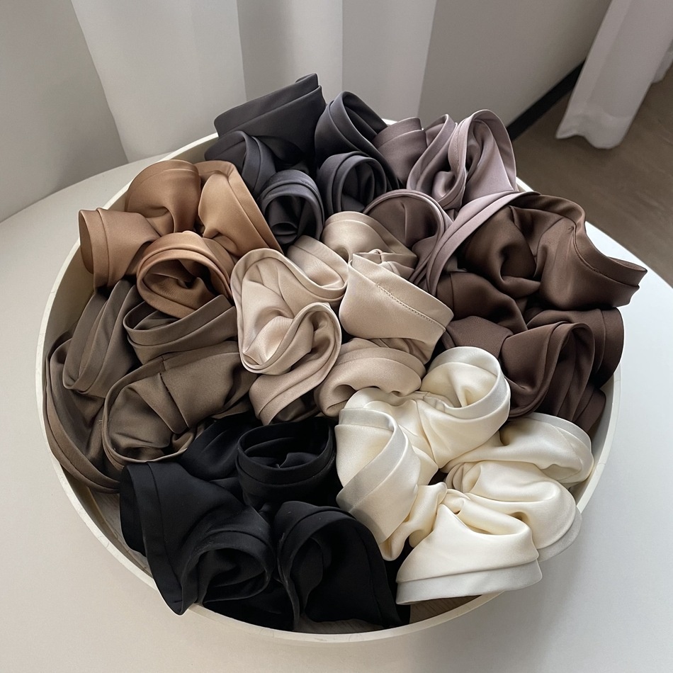 Women's Elegant Pleated Cloth Hair Tie Solid Color Minimalist Daily Scrunchie