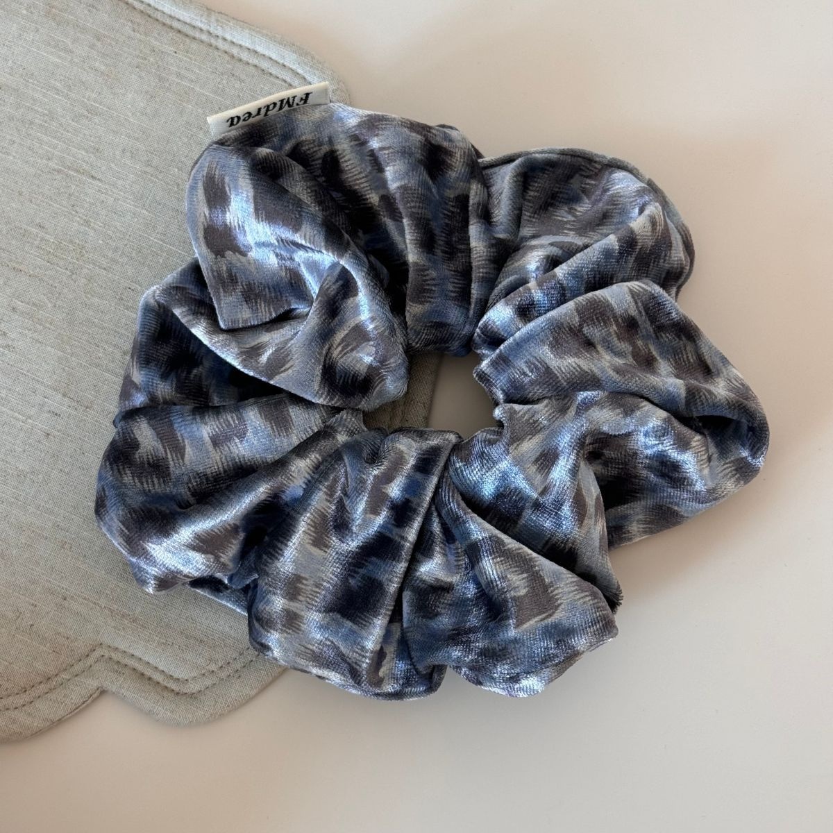 Women's French Velvet Pleated Elastic Hair Band Soft Leopard Print Scrunchie