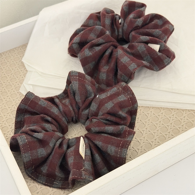 Women's Everyday Cloth Scrunchie Hair Tie Vintage Checkered Plaid
