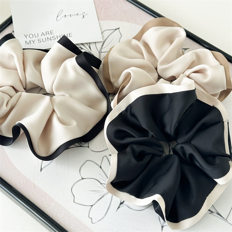 Women's Elegant Casual Holiday Cloth Hair Scrunchie Solid Color