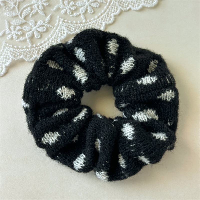 Women's Fall Winter Knitted Scrunchies Soft Yarn Hair Ties for Loose Buns