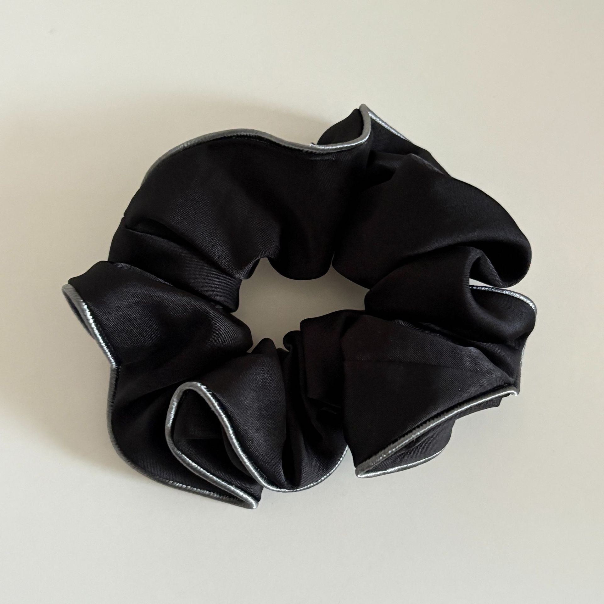 Women's Elegant Solid Black Cloth Hair Tie, Chic Spring Hair Accessory