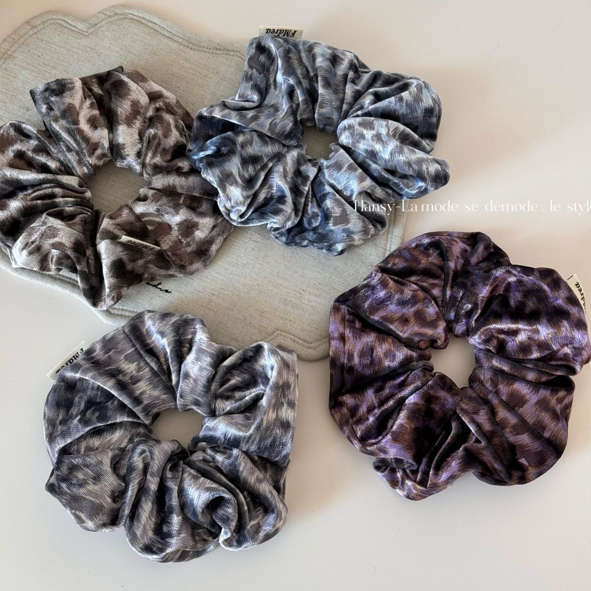 Women's French Velvet Pleated Elastic Hair Band Soft Leopard Print Scrunchie