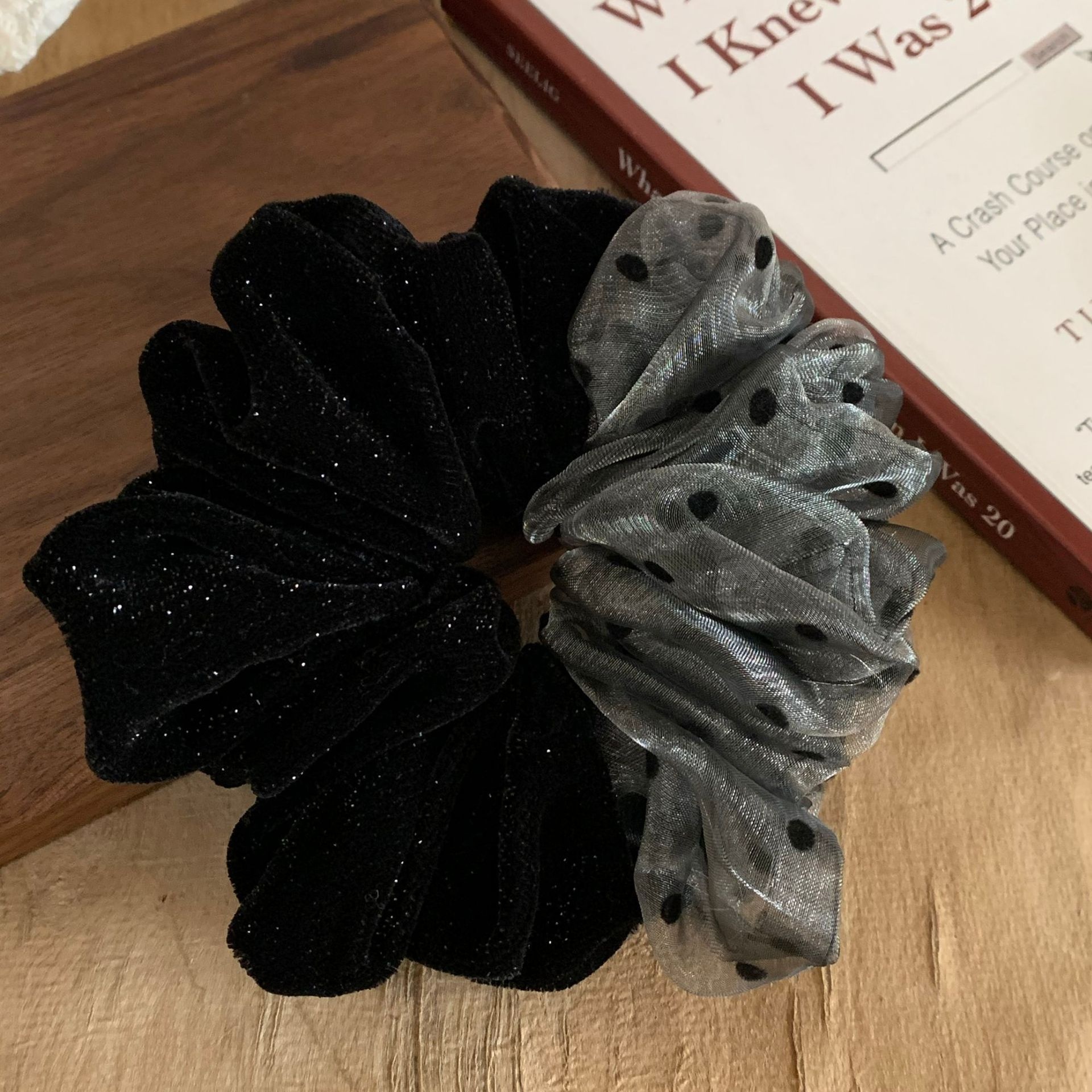 Women's Elegant Velvet Polka Dot Hair Tie Gradient Autumn Winter Scrunchie