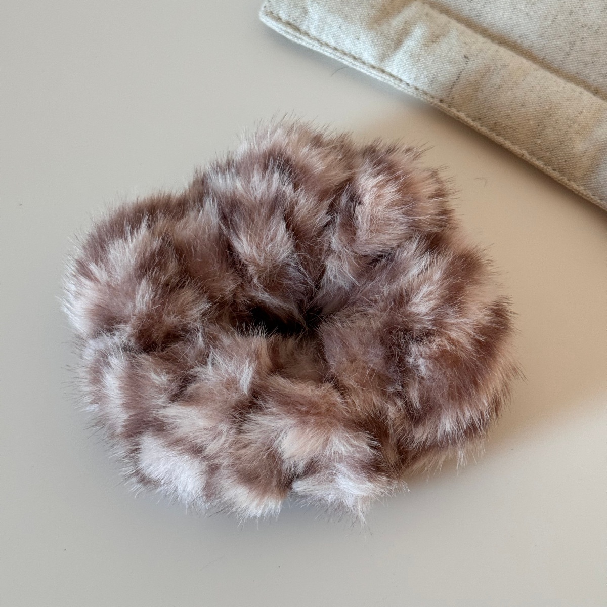 Women's Large High Elasticity Plush Winter Scrunchie Leopard Print