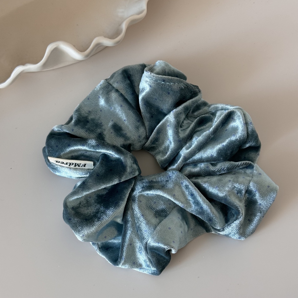 Women's Versatile Bun Hair Scrunchies Autumn Winter Velvet Polka Dot