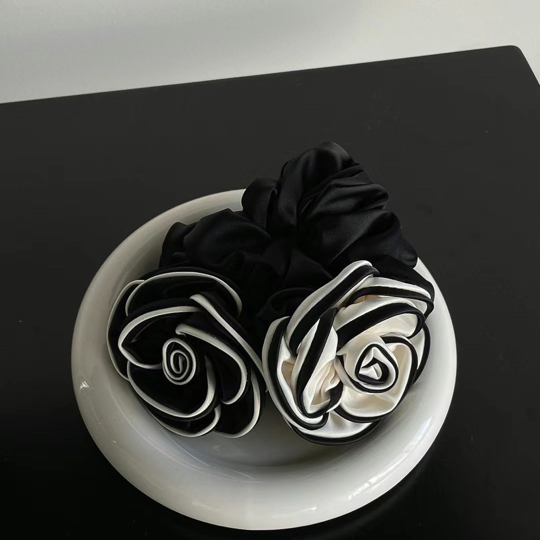 Women's IG Style Daily Satin Scrunchie Hair Tie Floral Pattern