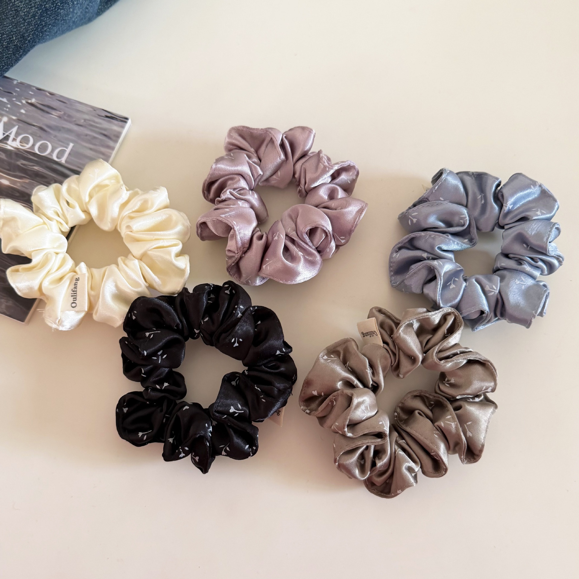 Women's Spring Satin Scrunchie Hair Accessory Black Ditsy Floral