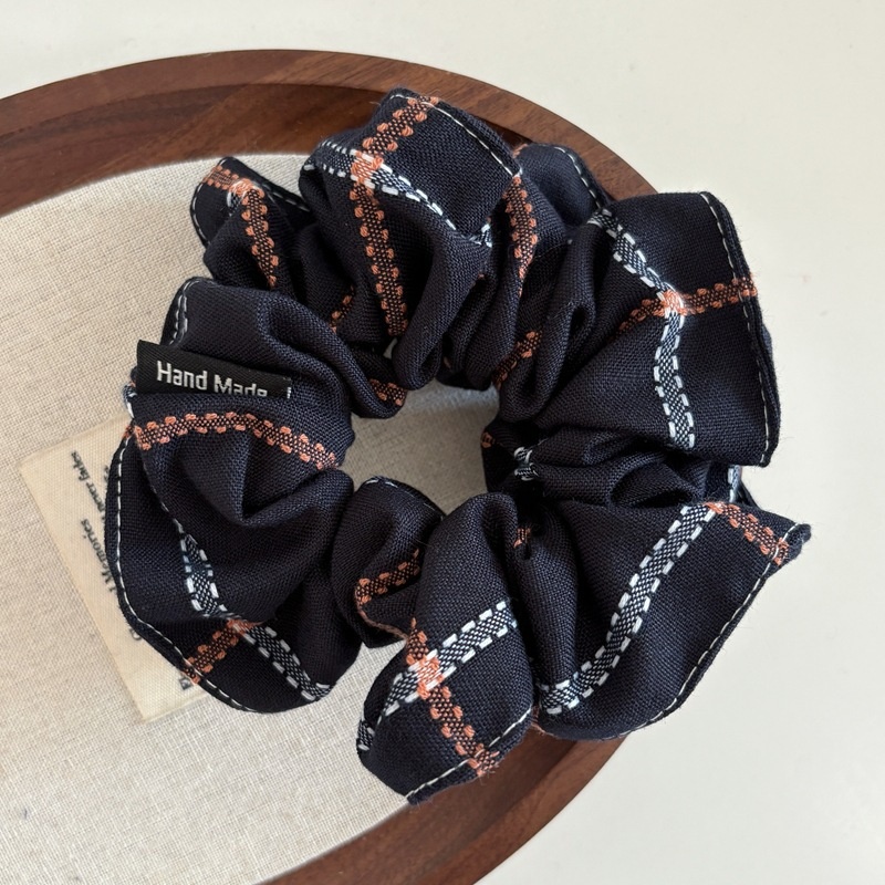 Women's Elegant Fabric Hair Bands For Stylish Buns Classic Plaid