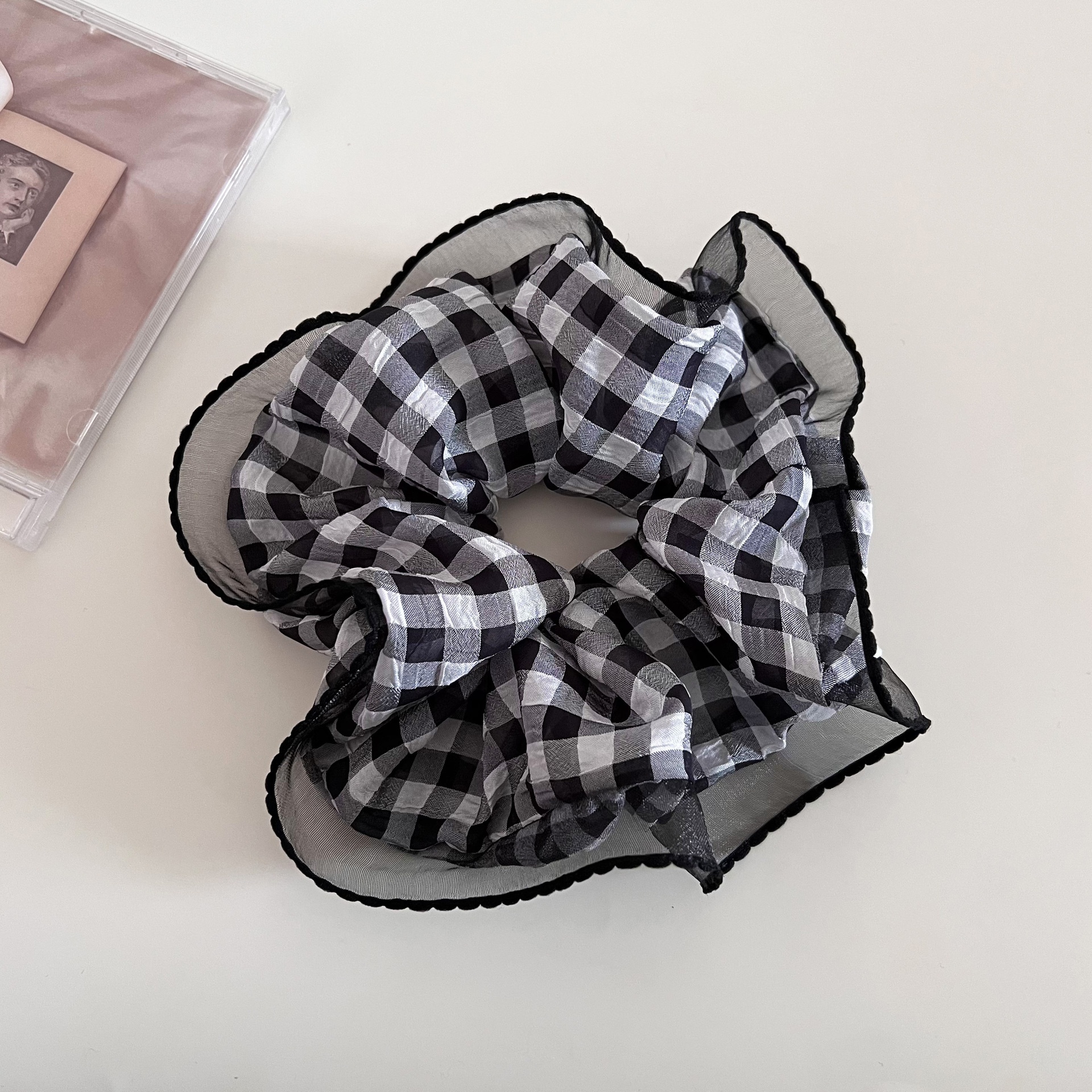 Women's Sweet Plaid Checkered Scrunchies Stylish Cloth Hair Ties for All Seasons