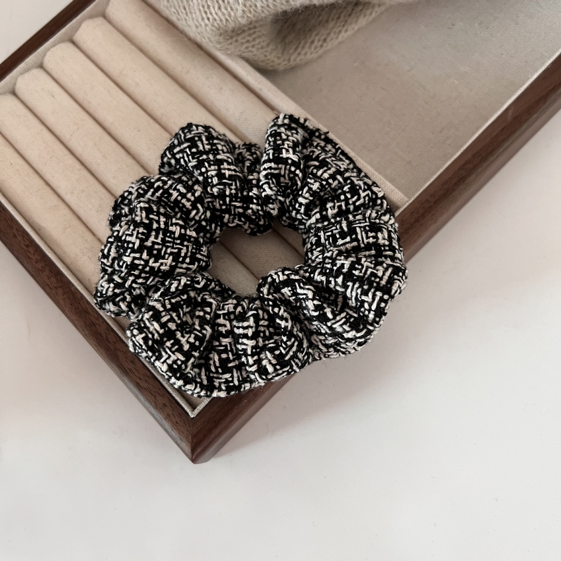 Women's Autumn Winter Cloth Bun Hair Tie Black And White Houndstooth Plaid