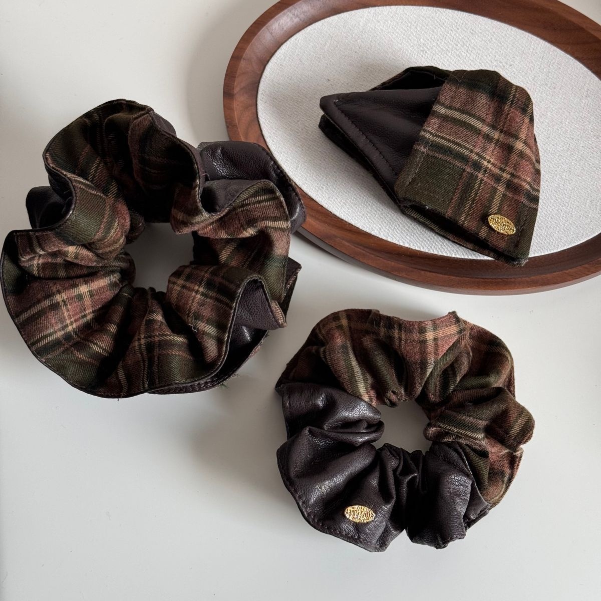 Women's Autumn Winter Fabric Bow Scrunchie Hair Tie Brown Color Block Plaid