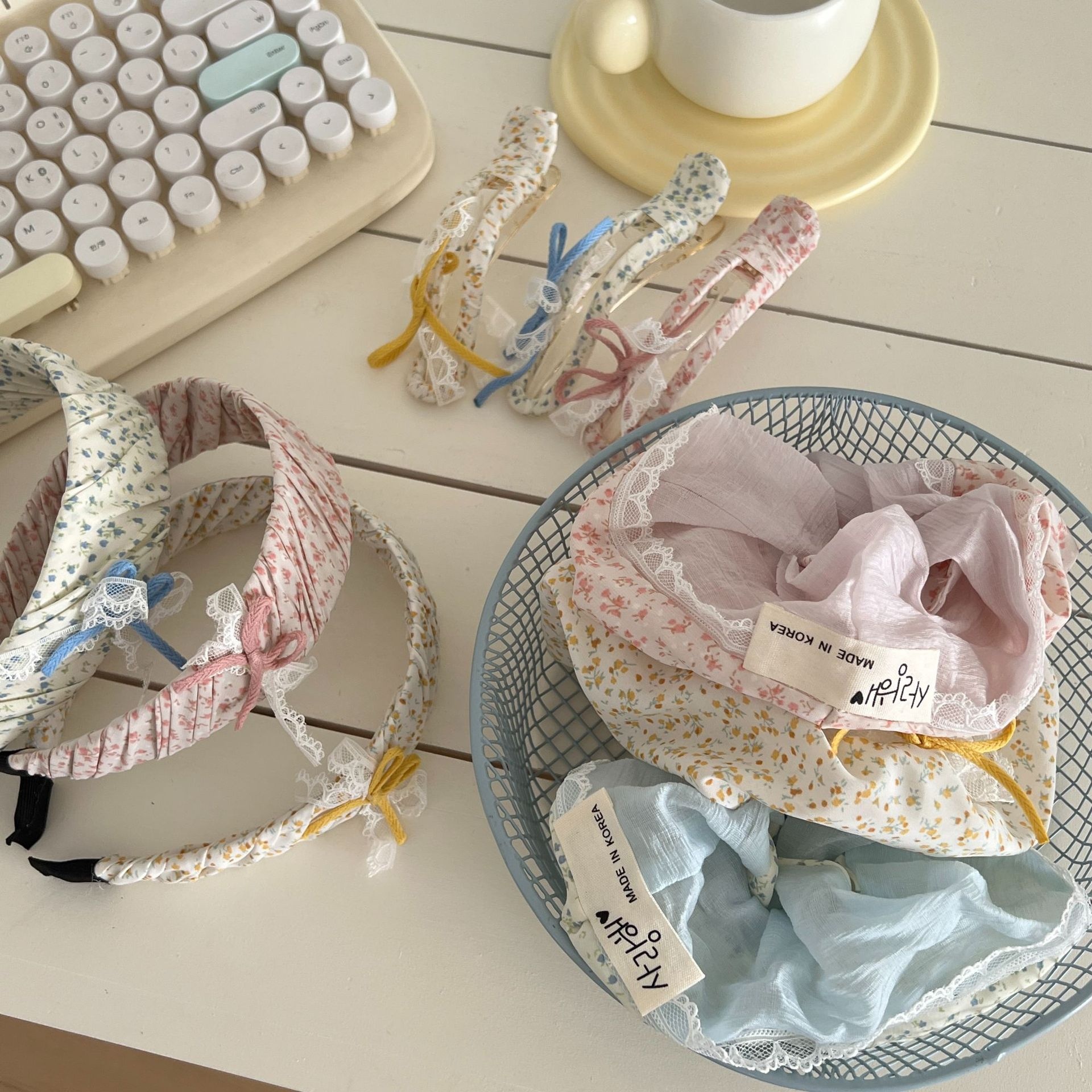 Women's Elegant Ditsy Floral Cloth Hair Clip and Band for Cute Daily Wear