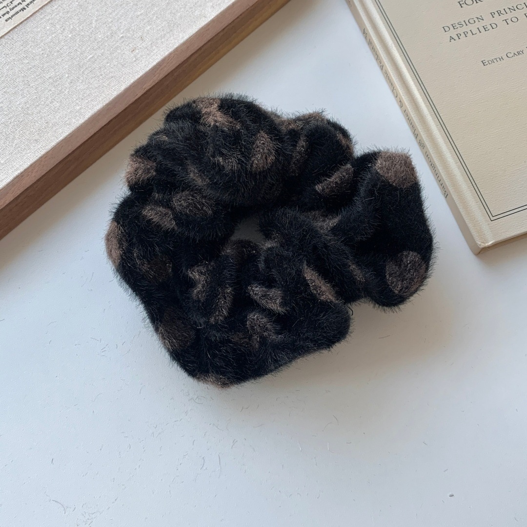 Women's Autumn Winter Velvet Hair Scrunchies Retro Polka Dot