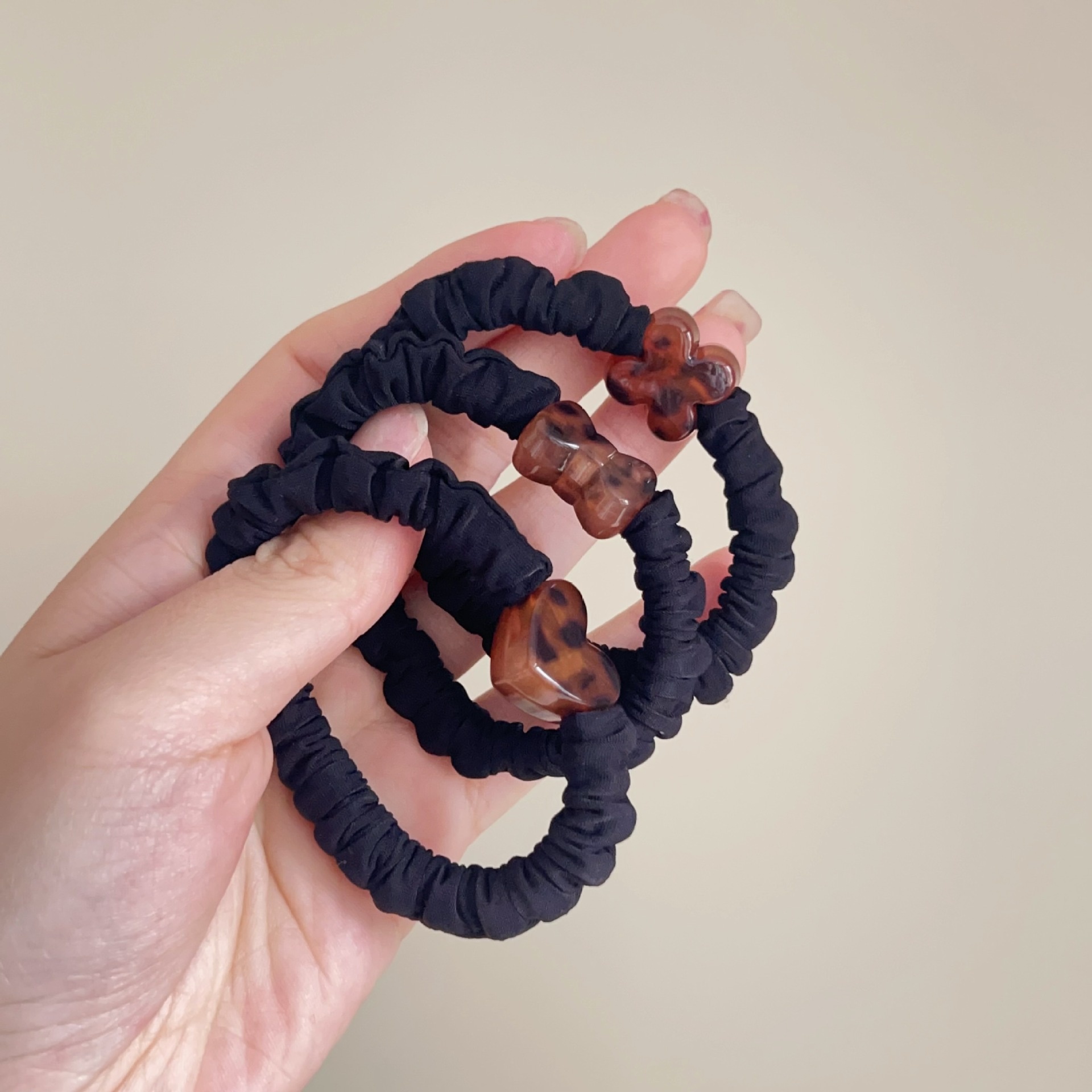 Women's Stylish Acrylic Hair Tie For Daily Wear Leopard Print