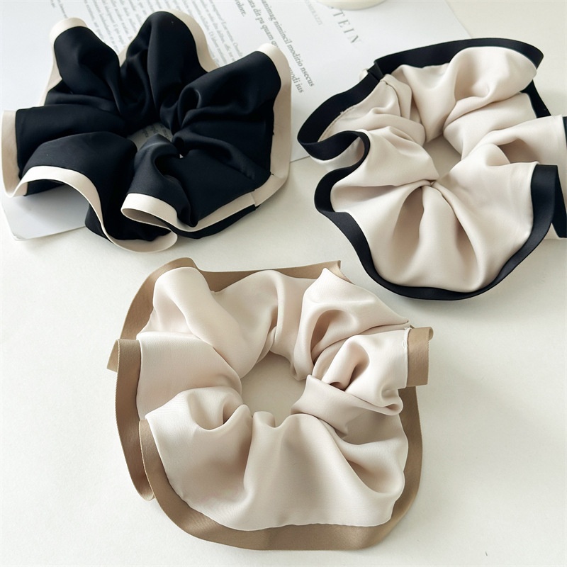 Women's Elegant Casual Holiday Cloth Hair Scrunchie Solid Color