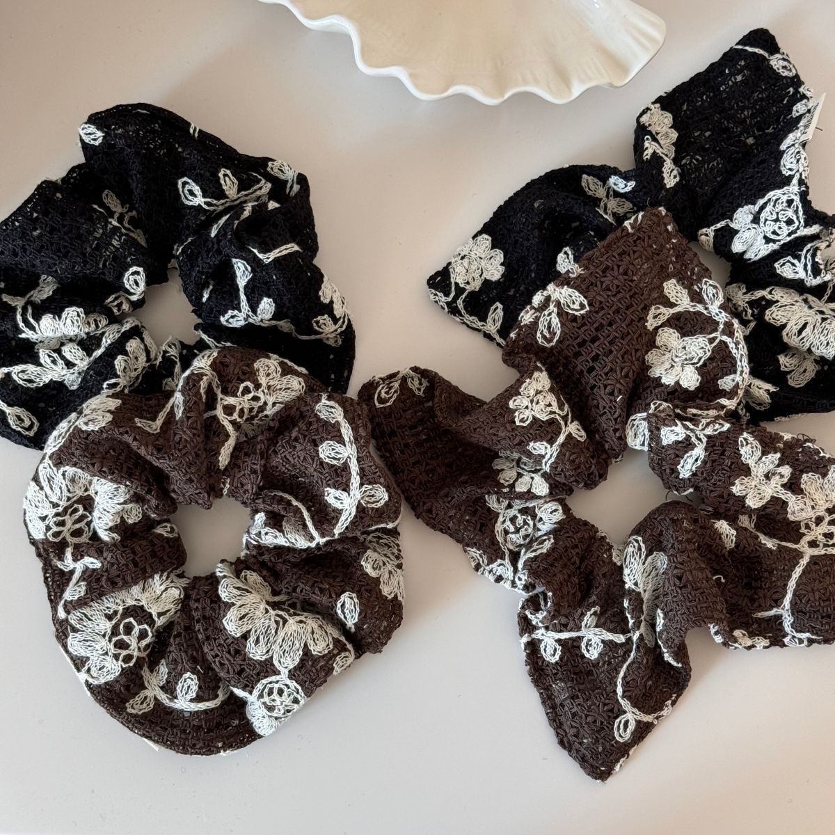 Women's Retro Knitted Flower Vine Hair Ties Cloth Headbands for Bun Styling