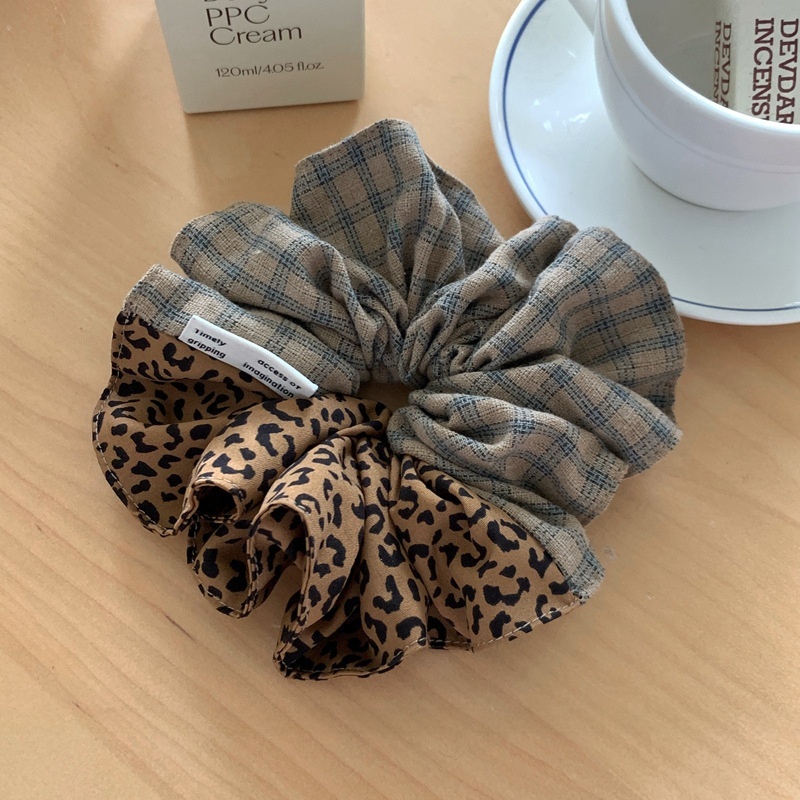 Women's Retro Contrast Leopard Plaid Cloth Hair Ties Sweet Scrunchies