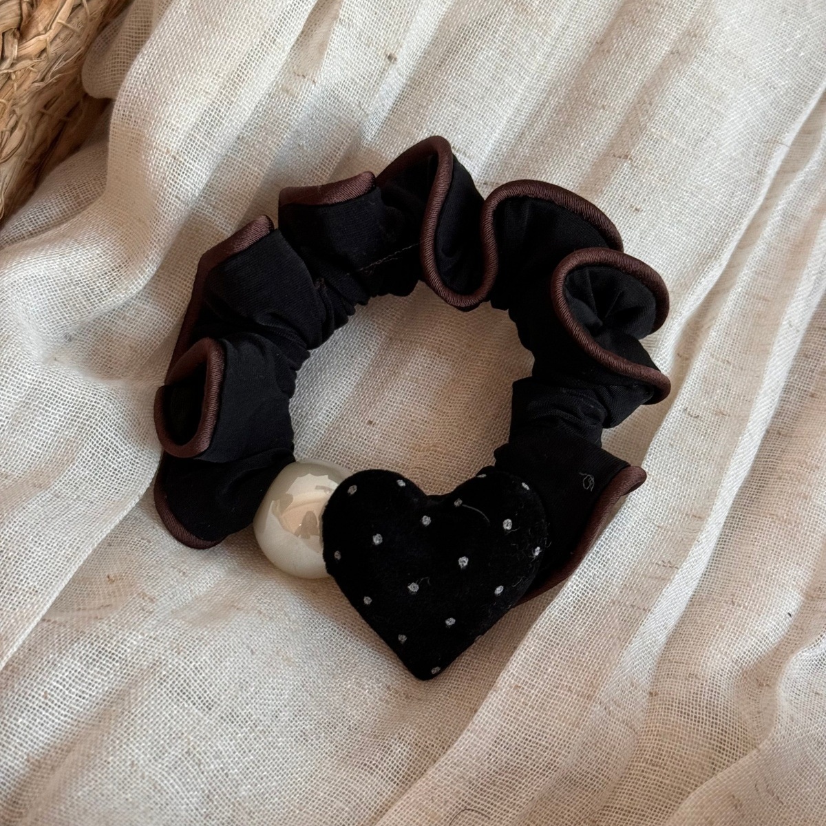 Women's Pearl Velvet Scrunchie For High Ponytail Heart Polka Dots