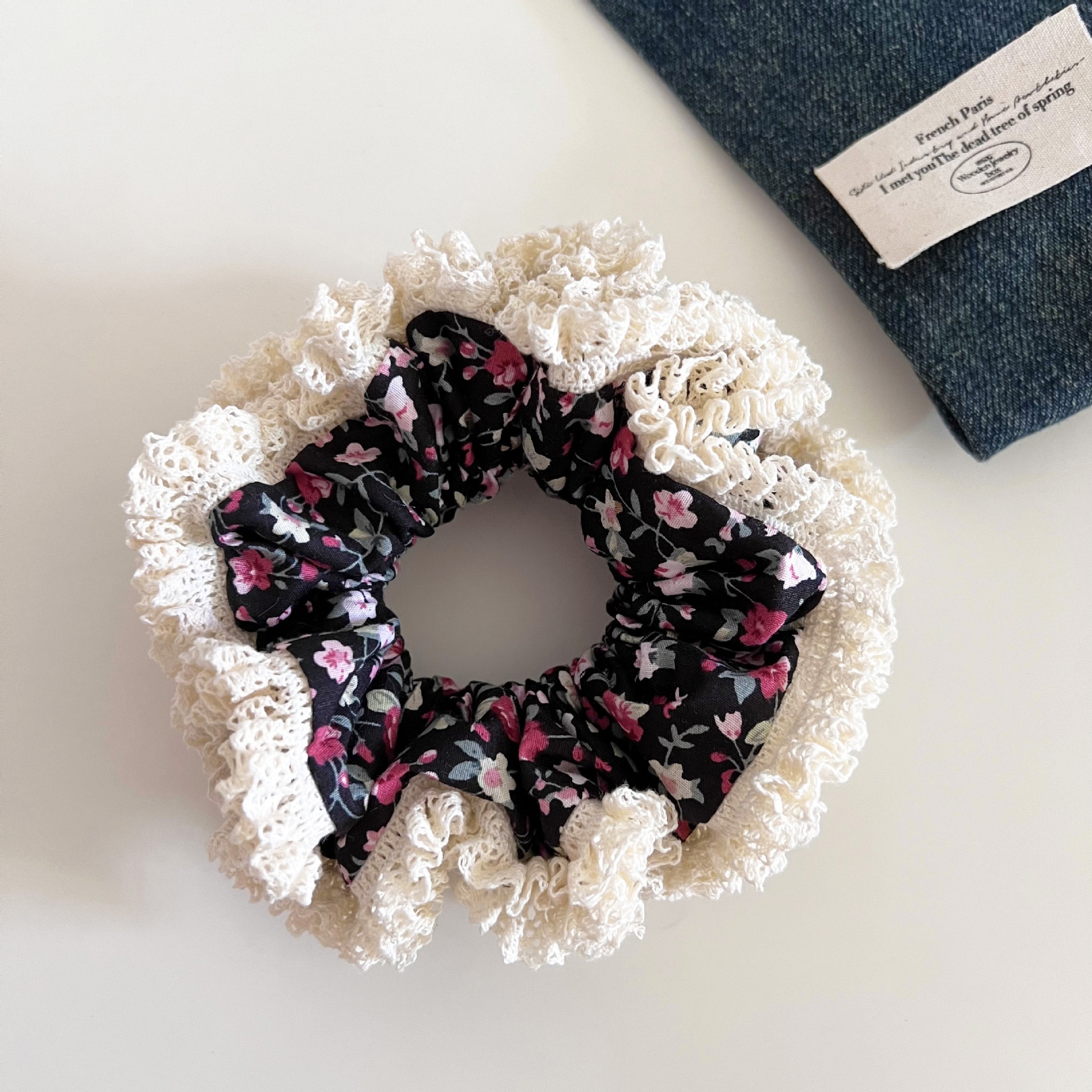 Women's Voluminous Cloth Bun Hair Tie Retro Ditsy Lace Floral