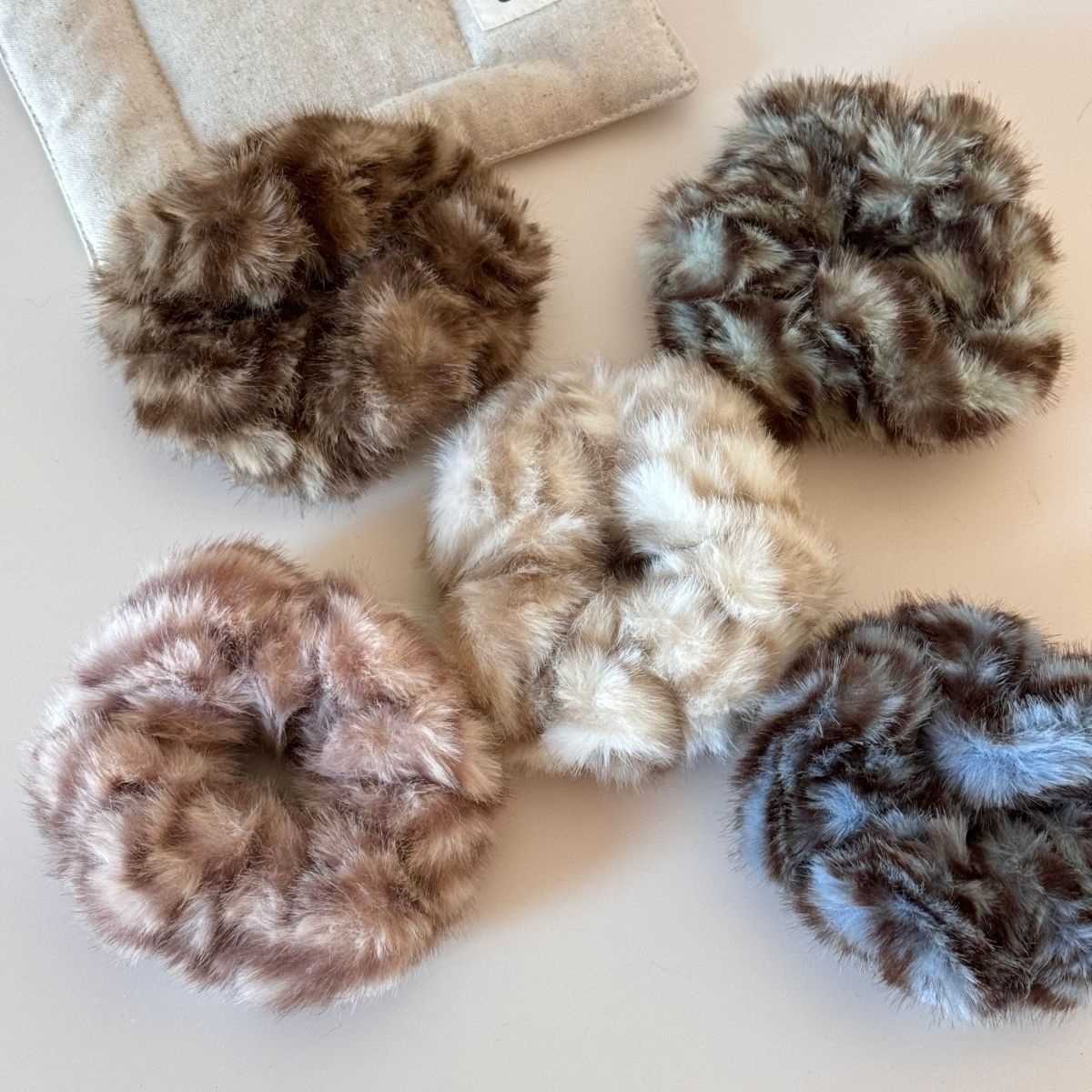 Women's Large High Elasticity Plush Winter Scrunchie Leopard Print