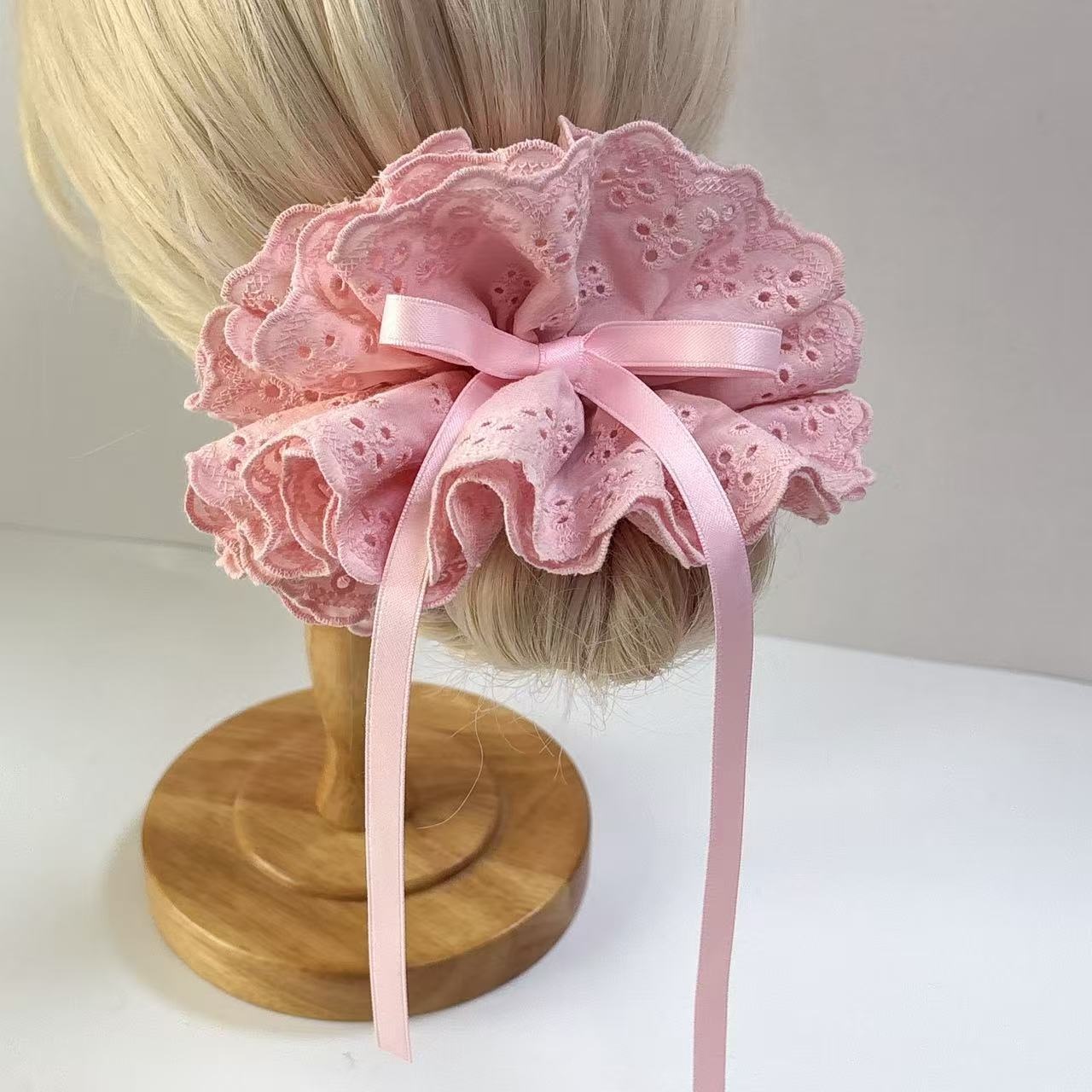 Women's Large Elastic Ponytail Hair Ties Sweet 4-Layer Pleated Lace