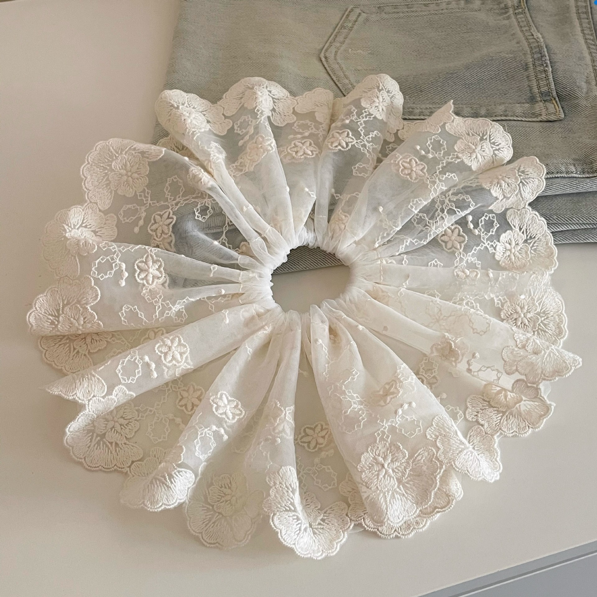 Women's French Ballet Lace Hair Scrunchie Beige Ditsy Floral Patchwork