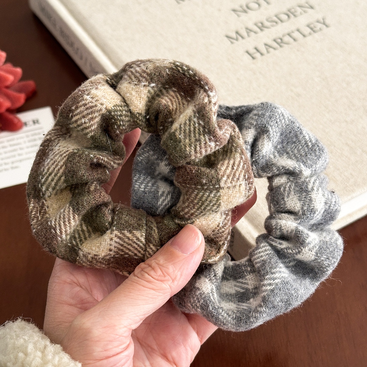 Women's Retro Autumn Winter Polyester Hair Scrunchie Pink Lattice