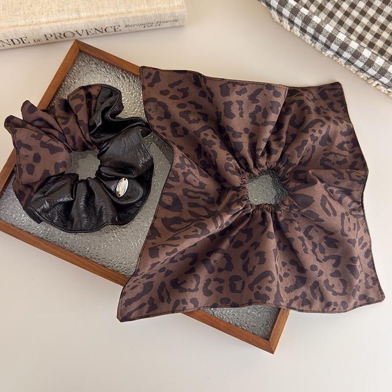 Women's Winter PU Leather Low Ponytail Scrunchie Brown Leopard Print