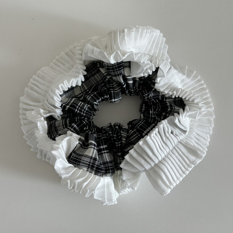 Women's Stylish Cloth Hair Scrunchies For Everyday Wear Black Plaid Checkered