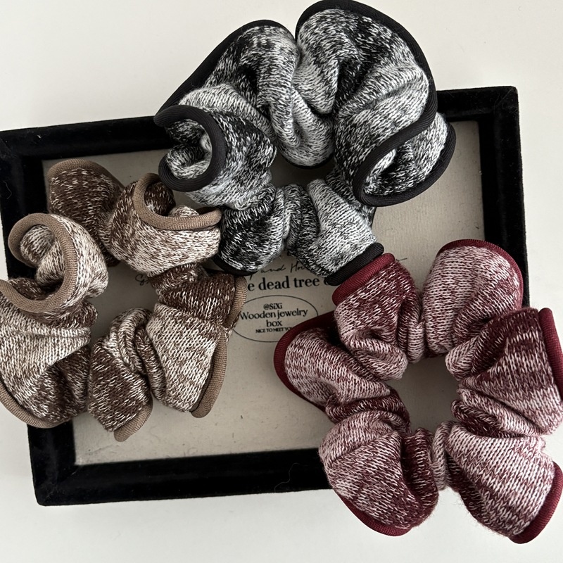 Women's Winter Thick Knitted Ruffle Hair Scrunchie Colorful Gradient