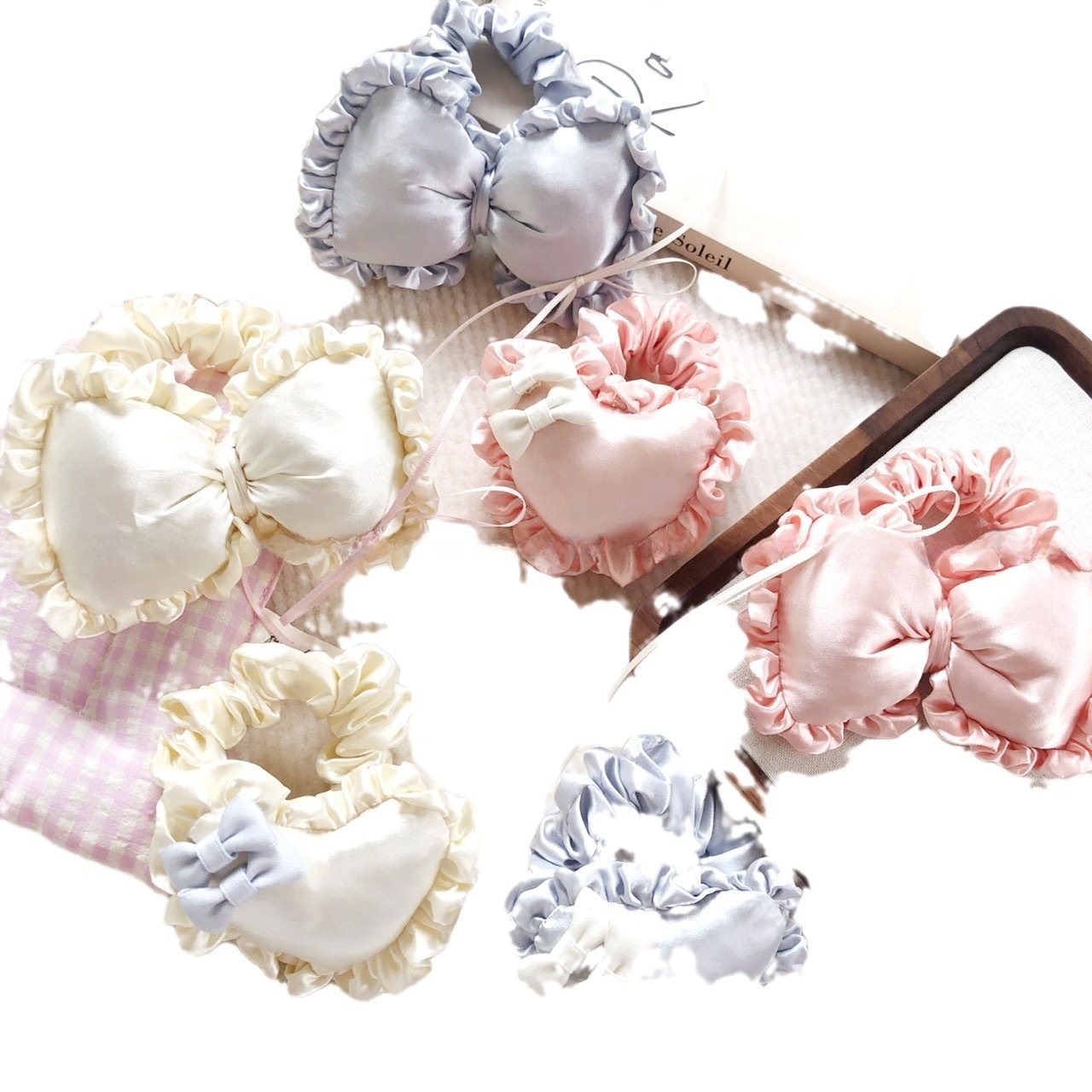 Women's Satin Ribbon Bow Lace Edge Heart Pattern Valentine's Day Hair Hoop