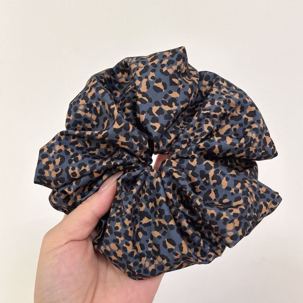 Women's Oversized Cloth Hair Ties Retro Leopard Print Lazy Ponytail Bands