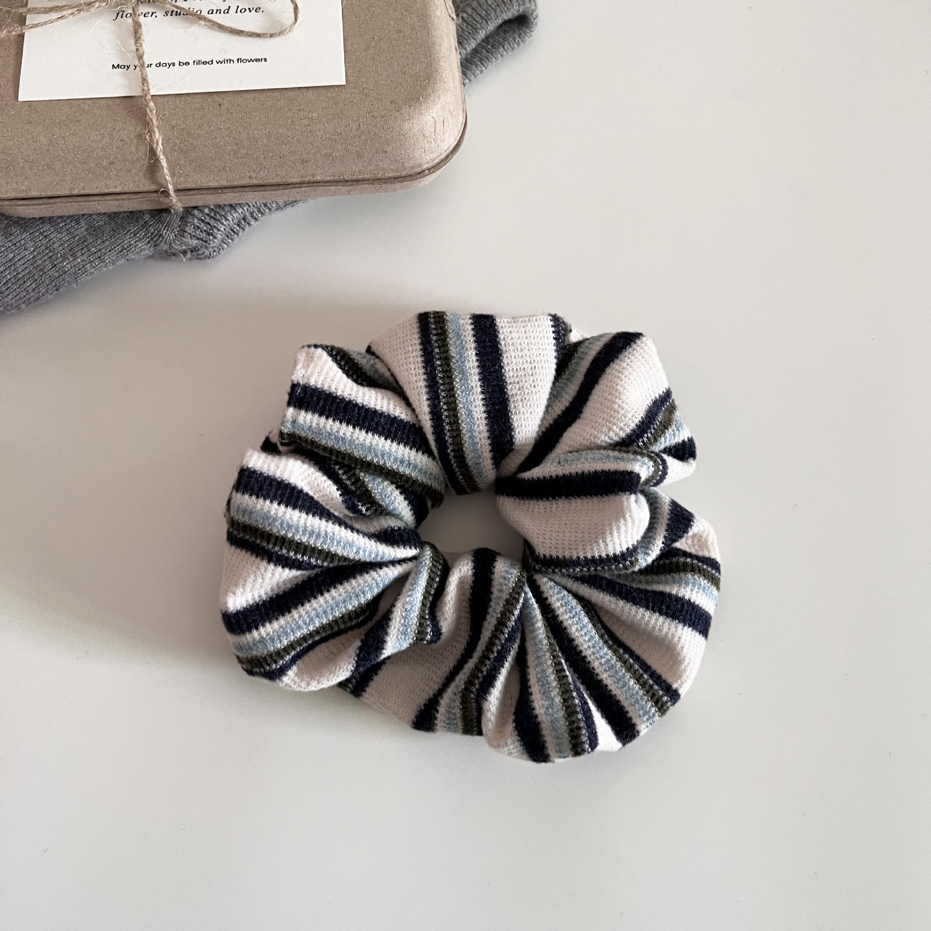 Women's Retro Preppy Knitted Stripe Hair Ties Soft Versatile Bun Headbands