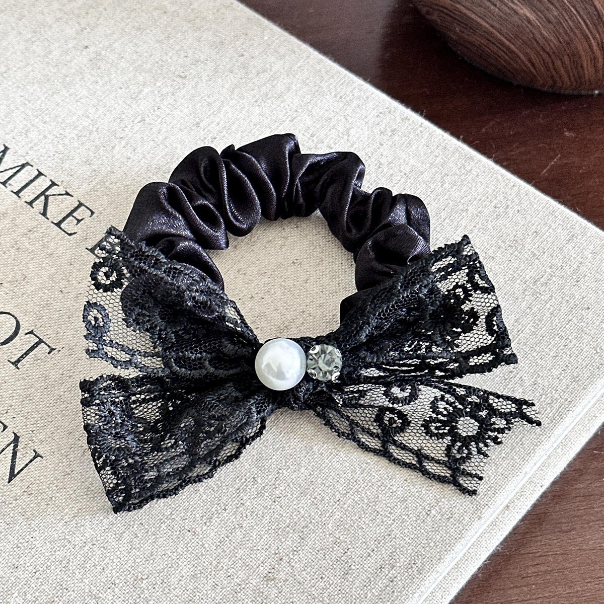 Women's Sweet Lace Bowknot Hair Tie Retro Embroidery Double Layer Hair Band