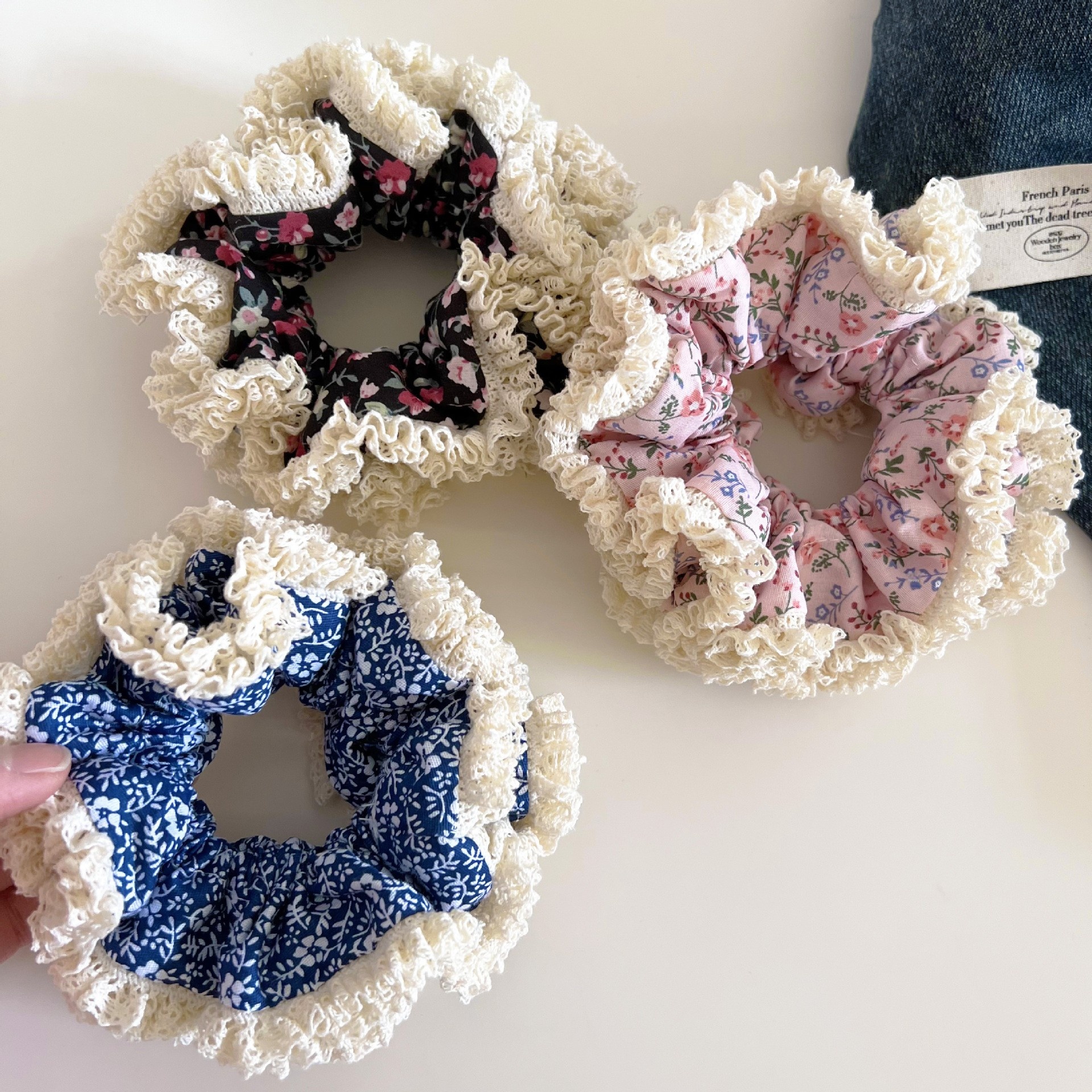 Women's Voluminous Cloth Bun Hair Tie Retro Ditsy Lace Floral