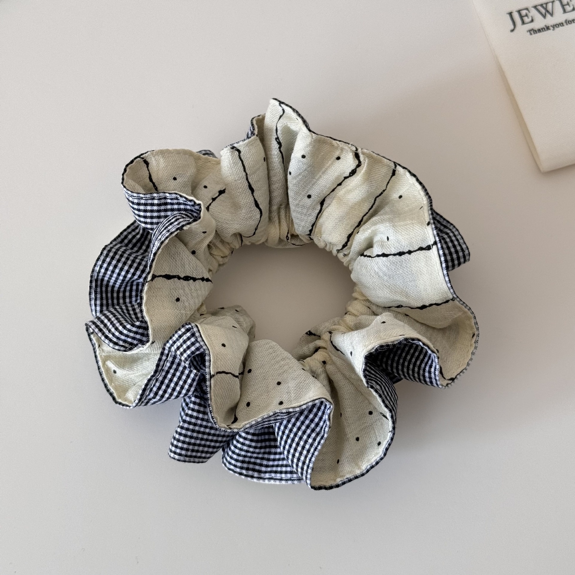  Final Polish:**
    "Women's Sweet Spring Polyester Hair Tie Pink Polka Dot Pattern"
    Let's check length:
    W-o-m-e-n-'-s (7)
    [space] (