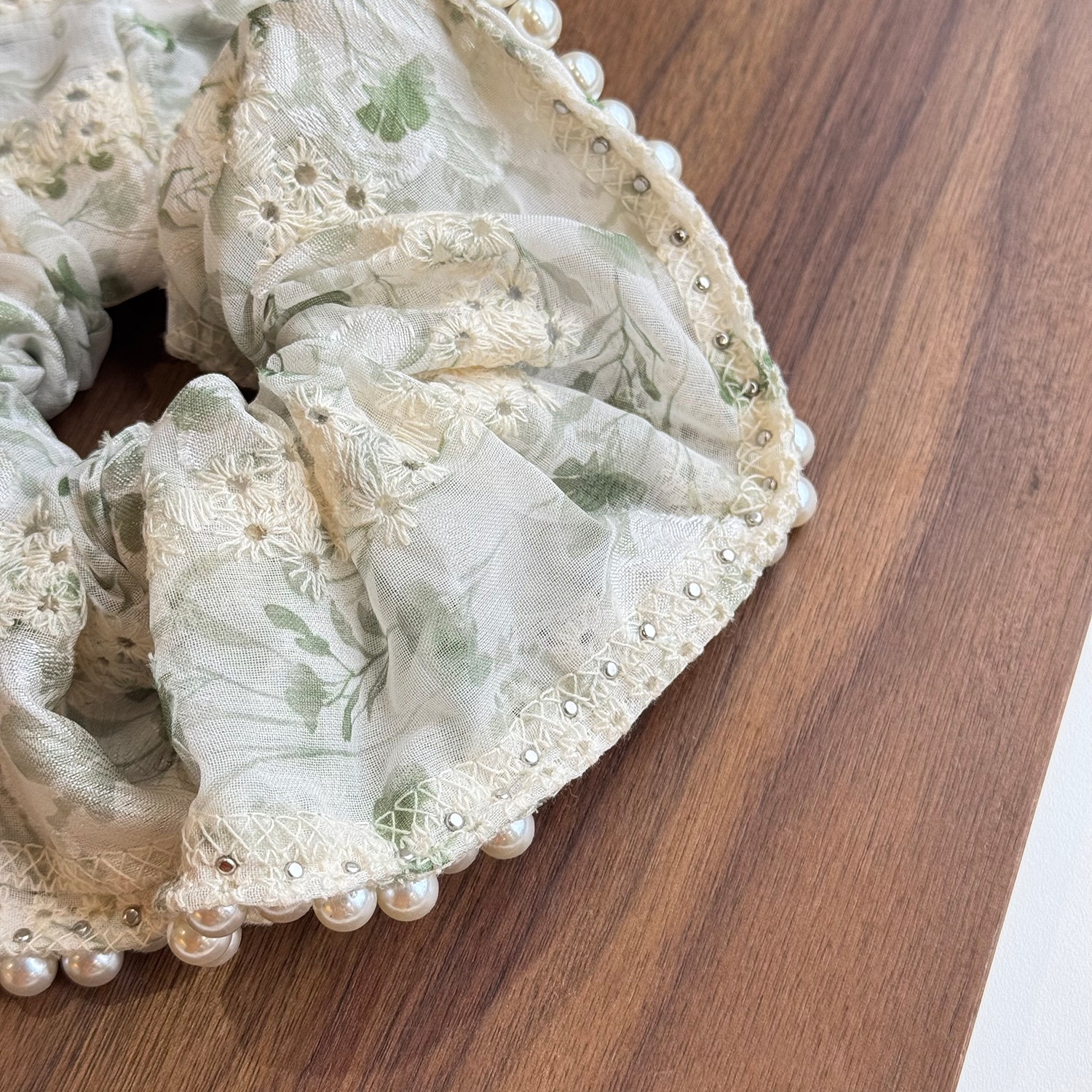 Women's Elegant Lace Pearl Floral Hair Ties Versatile Cloth Headwear for Bun Tail