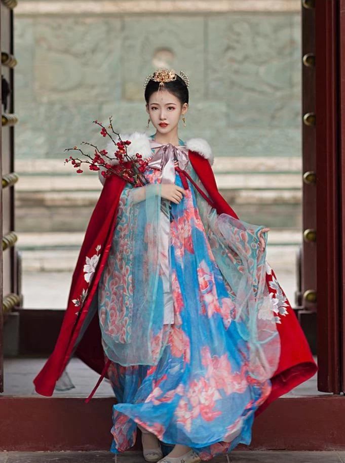 Women  Hanfu Hooded Cape White Peony Embroidery S-L | HANFUBAO