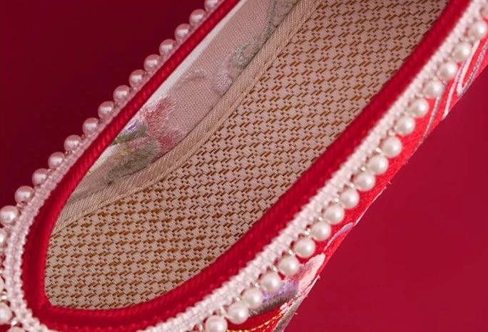 Women Red Faux Pearl Linen Embroidered Hanfu Heels for Daily Wear| HANFUBAO