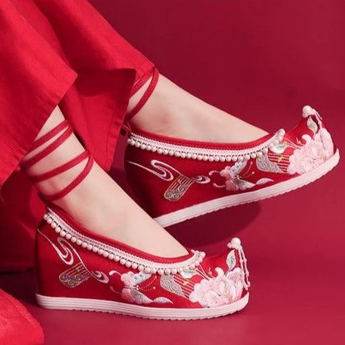 Women Red Faux Pearl Linen Embroidered Hanfu Heels for Daily Wear| HANFUBAO