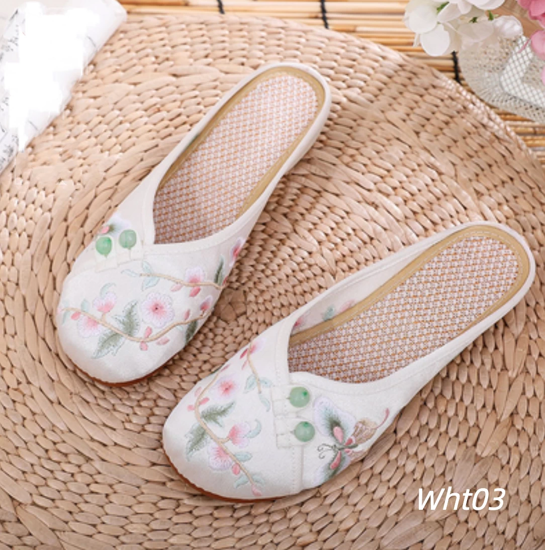 Women’s Hanfu Floral Embroidered Canvas Mule Shoes 7 Colors EU35-40 | HANFUBAO