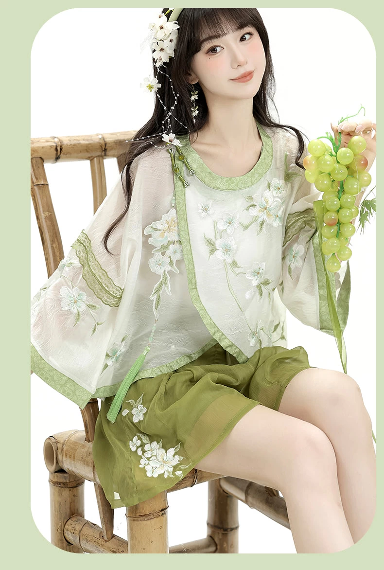 Women's Little Lychee 4-Piece Daily Hanfu Set  Plus Size| HANFUBAO