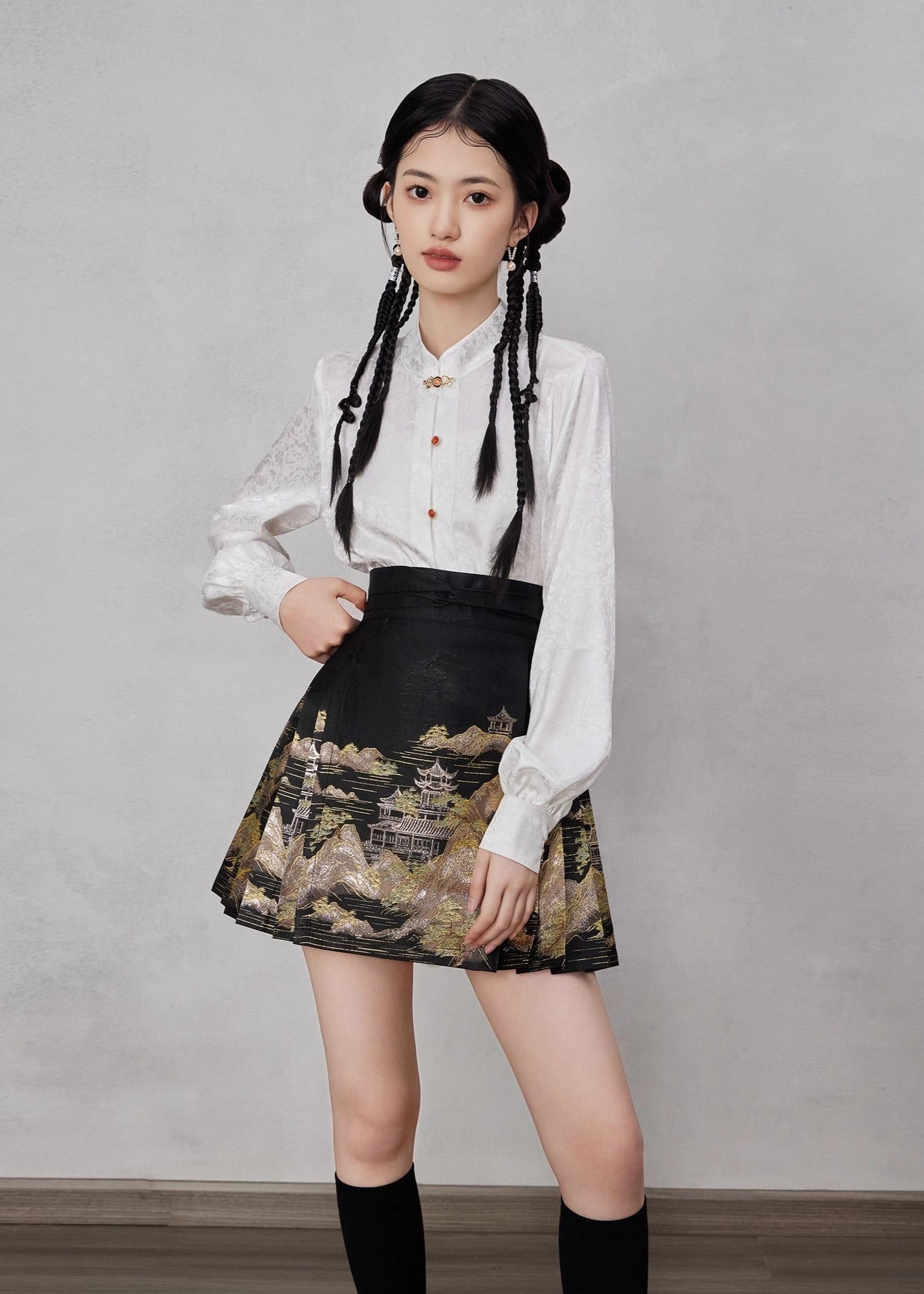 Women's Modern Short Ma Mian Skirt Gilded Landscape Print| HANFUBAO