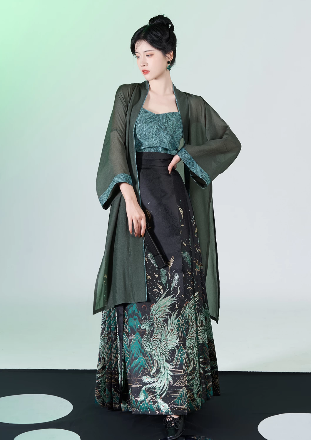 Women Modern Hanfu 3-Piece Ma Mian Skirt Set Qingyu | HANFUBAO